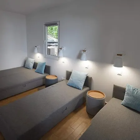 Holiday home Luksusowy Dom Z Linia Brzegowa Jezioraka. *